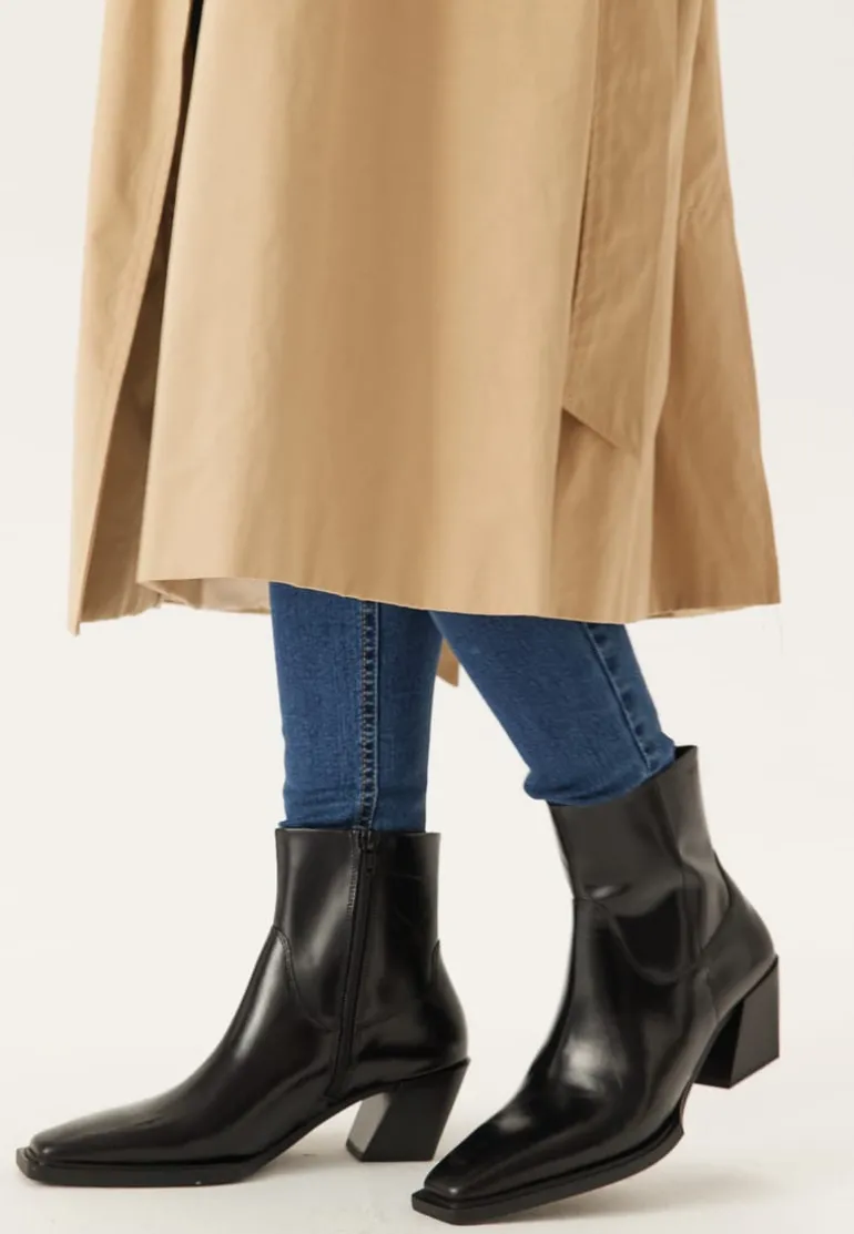 Alina Heel Classic Leather Boots