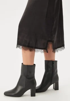 Ankle Boot