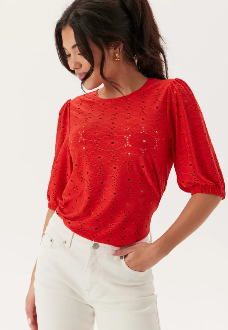 Broderie Anglaise Top