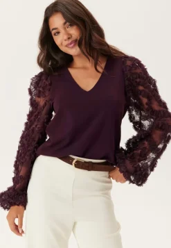 3D Floral Sleeve V-neck Top