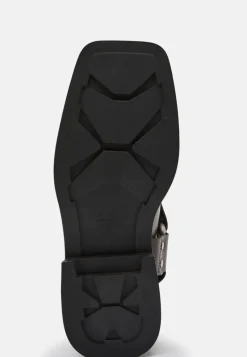 Eyra Leather Boots