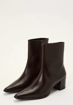 Giselle Leather Boot