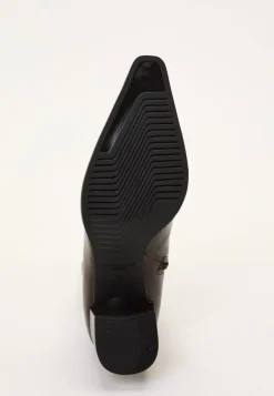 Giselle Leather Boot