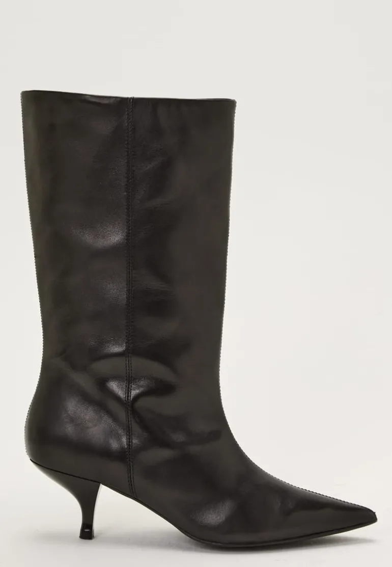 Heeled Mid Knee Leather Boot