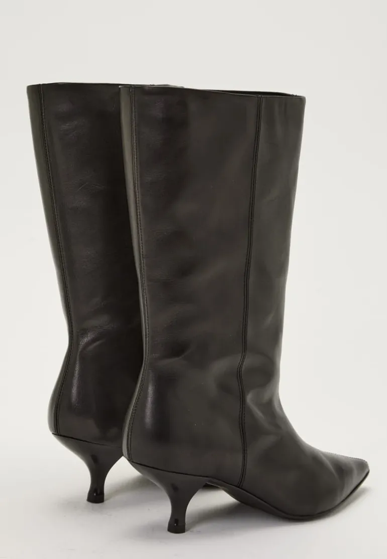 Heeled Mid Knee Leather Boot