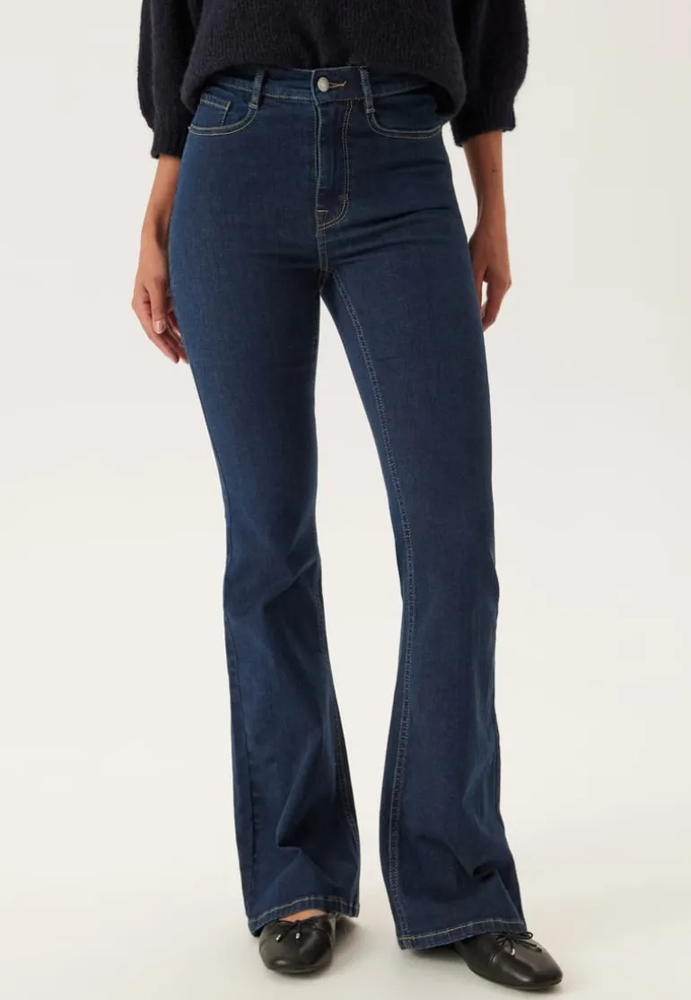 High Flare Superstretch Jeans