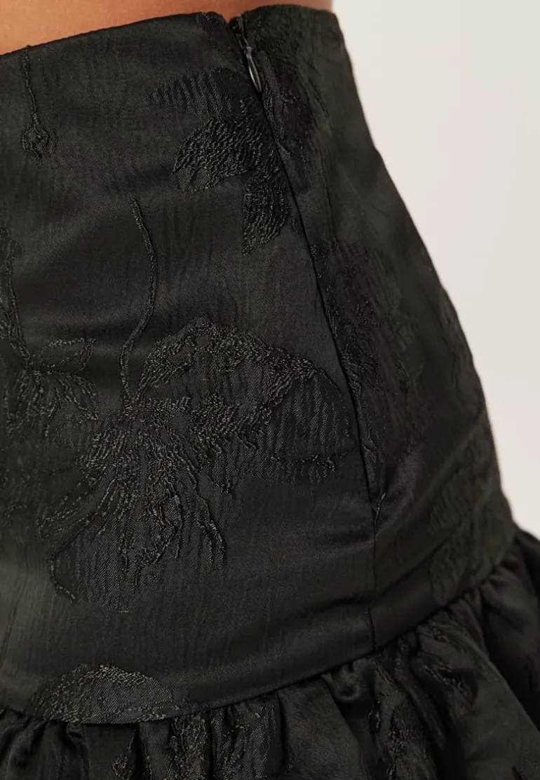 Jacquard Short Flounce Skirt