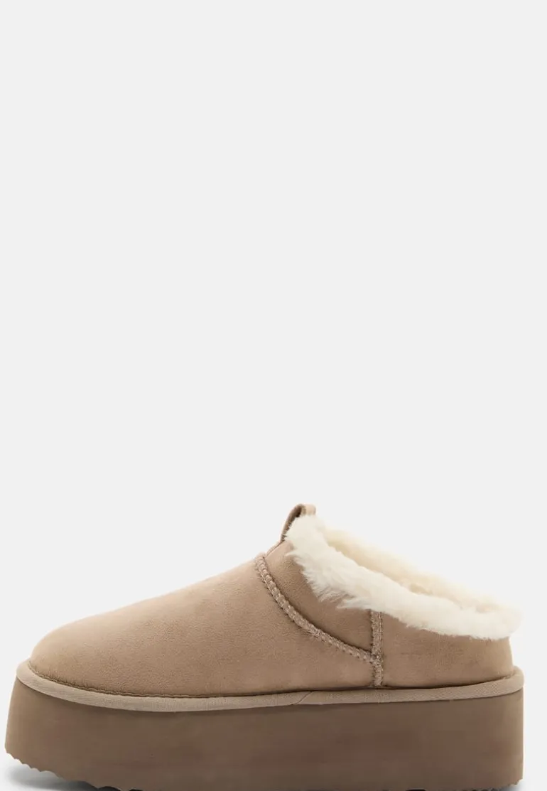 Low Platform Slip-in