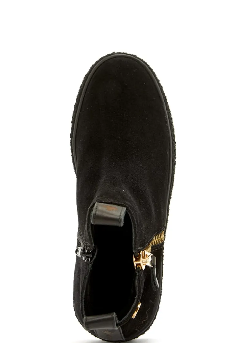 Mount V. Zip Boots
