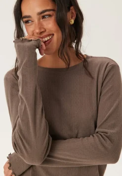 Pcmarie Ls O-neck Poin Top