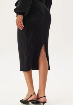 Round Neck Rib Knitted Midi Dress