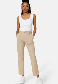 Slim Chinos