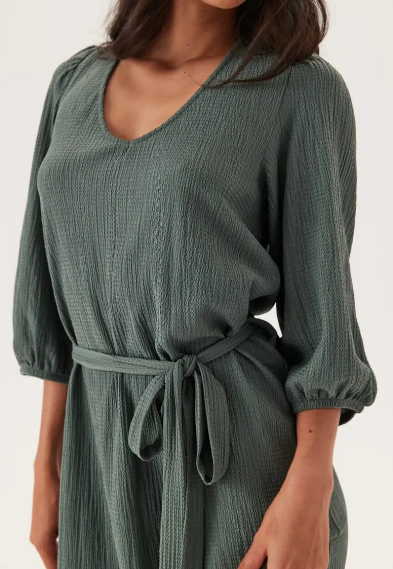 Structured Puff Sleeve Midi Dress