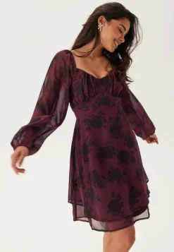 Sweetheart L/S Dress
