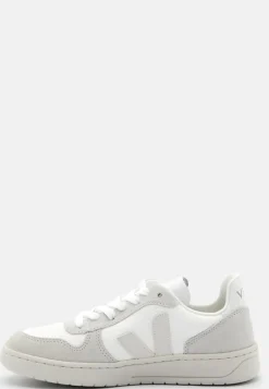 V-10 Sneaker