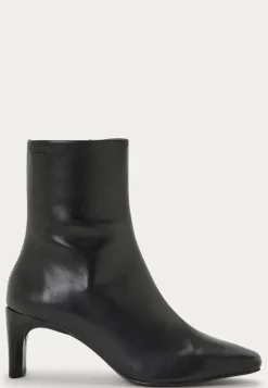 Vendela Classic Leather Boots