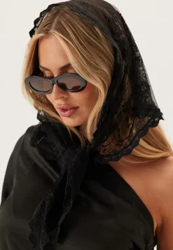Vialiva Lace Scarf