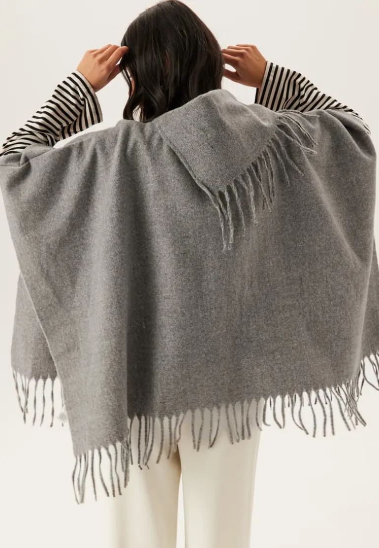 Vifjolira High Neck Poncho