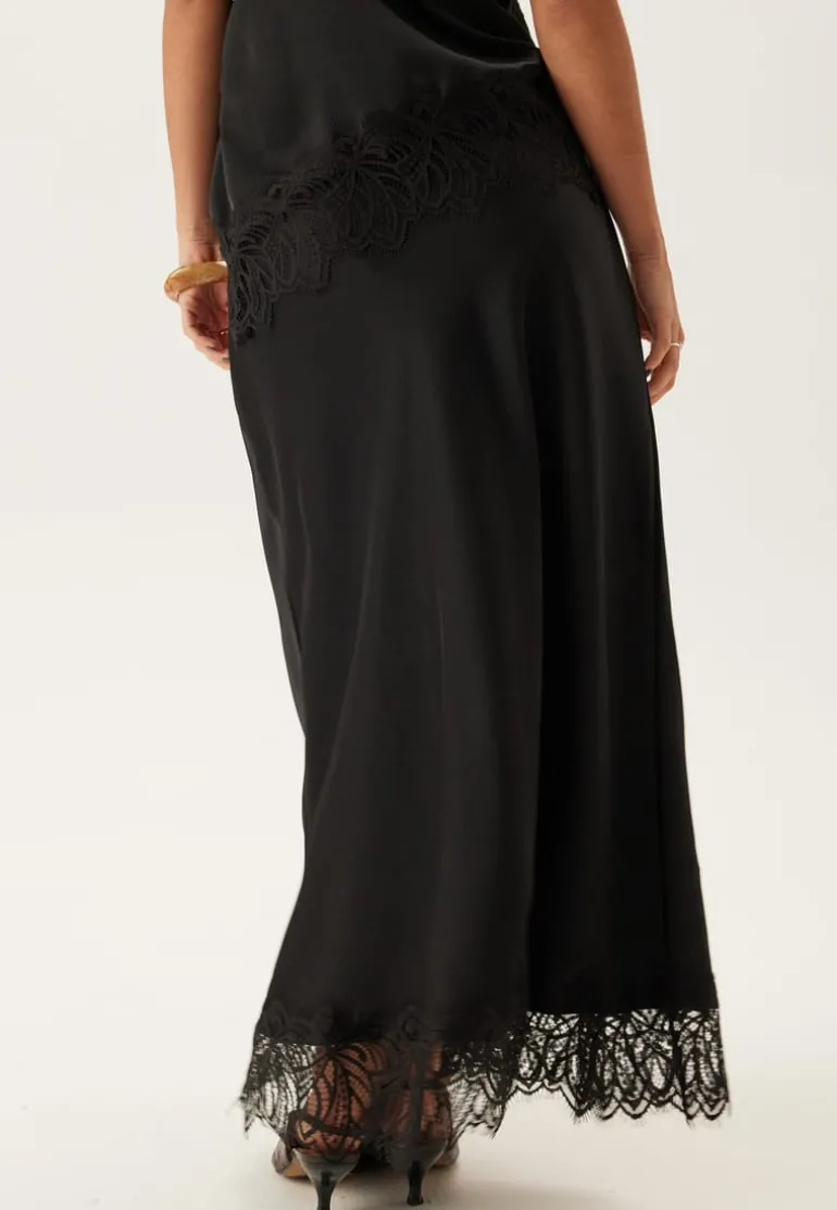 Vilea Ankle Skirt