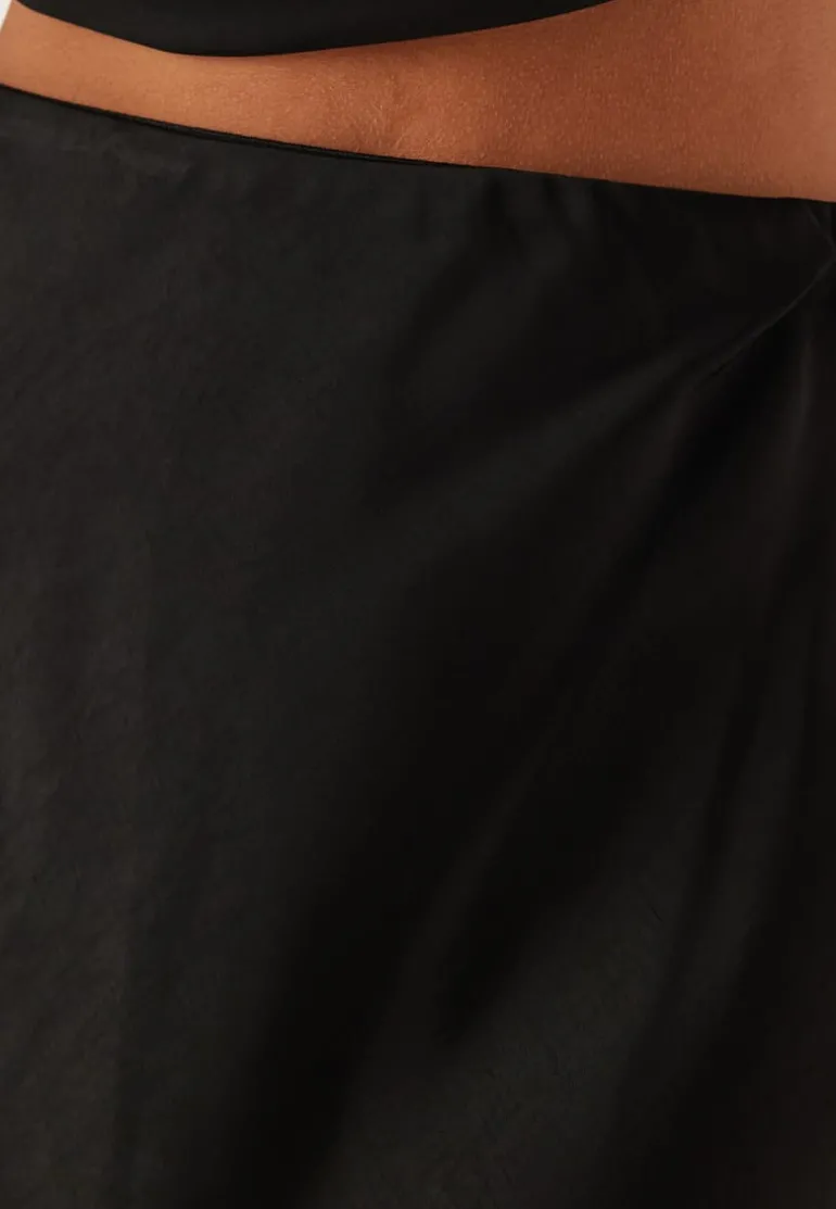 Vilea Ankle Skirt