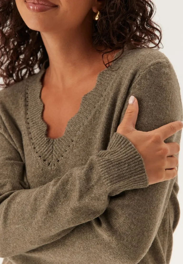 Vinikolina V-neck L/S KNIT TOP