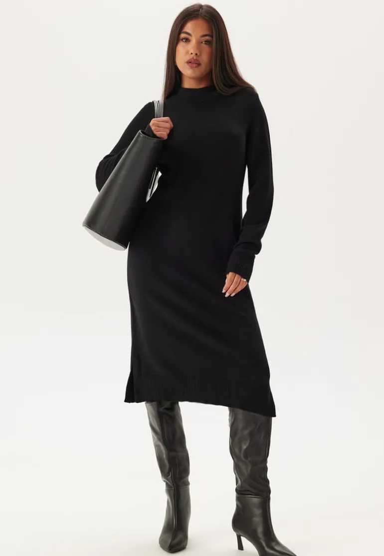 Viril Crew Neck Midi Dress