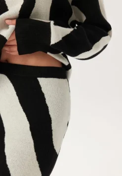 Vmnancy Nw 7/8 SKIRT SKIRT SKI