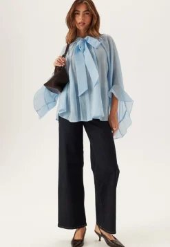Wide Sleeve Bow Blouse