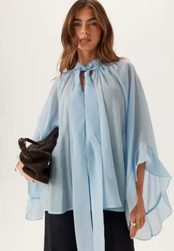 Wide Sleeve Bow Blouse