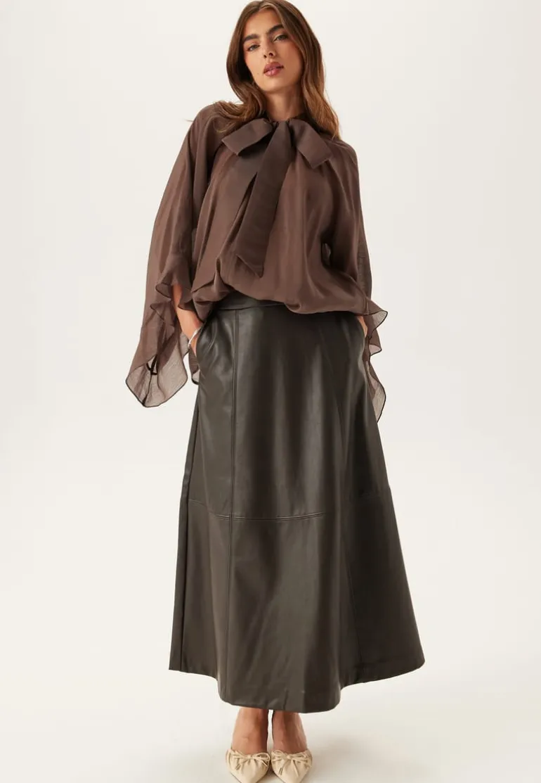 Wide Sleeve Bow Blouse